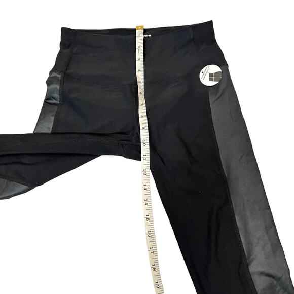 Layers Women's Capri Length Cutout Athletic Sporty  Sides Leggings Sz XS - Picture 6 of 9